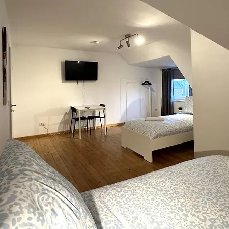 Business & Handwerker - Zentral & Praktisch *